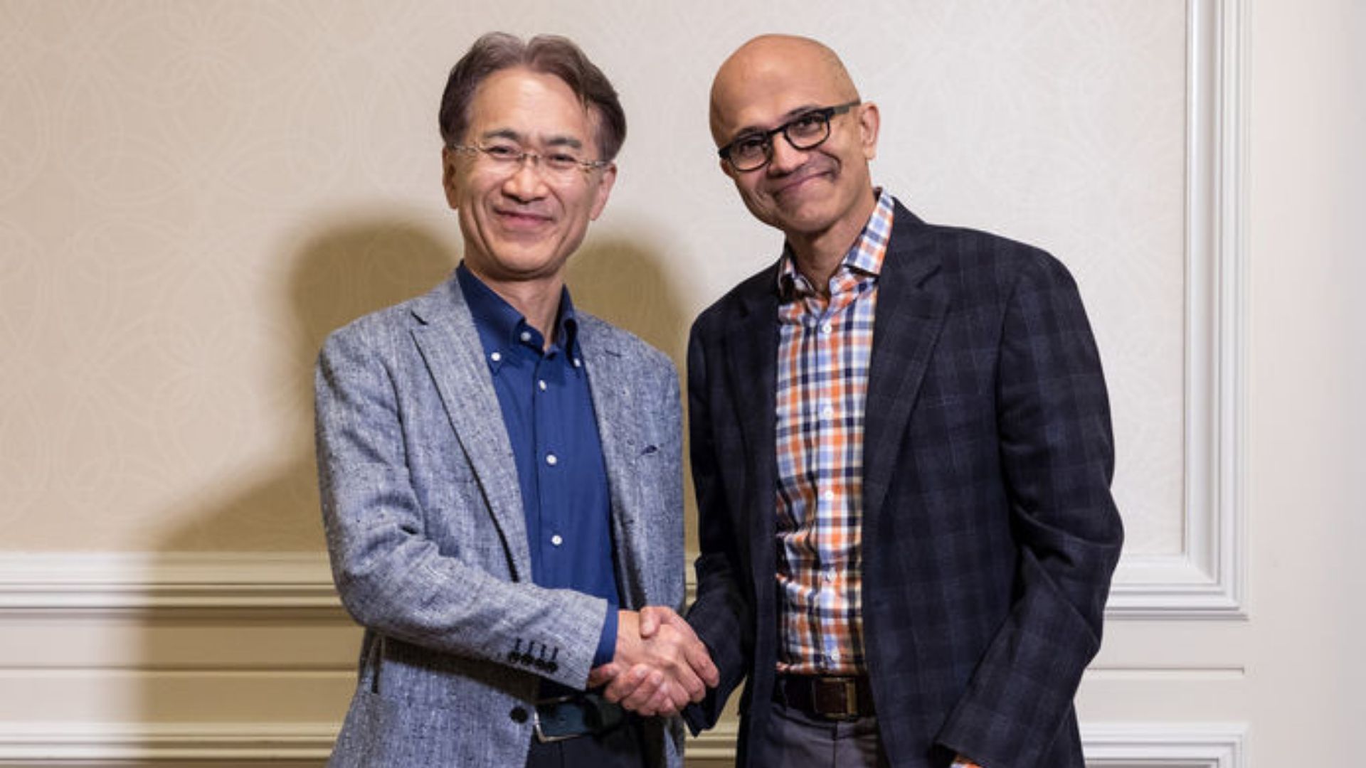 Rakip olan Sony ve Microsoft Ortak “Düşmana” Karşı Birleşti