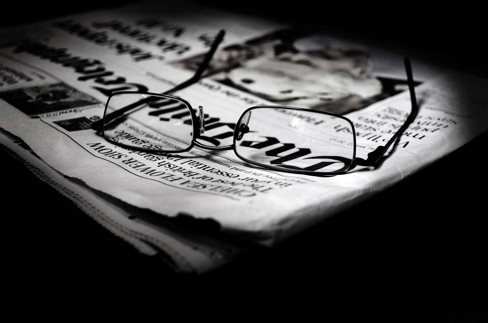 gazete ve gözlük