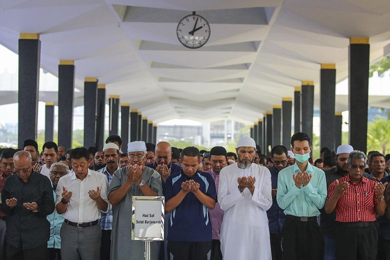 Barlar Kapatılıyor Ama Virüs Camilerde: Malezya'da Camide 77 Corona Vakası